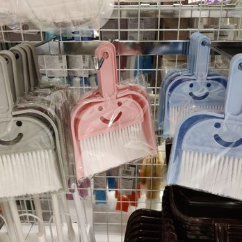 Daiso - Happy dustpans! - Discount Store Near Me - Honolulu, Hawaii Daiso - Happy dustpans! - Discount Store Near Me - Honolulu, Hawaii