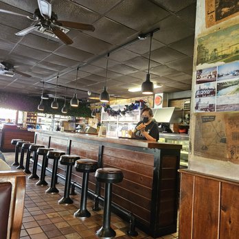 El Pub - Cuban Near Me - Miami, Florida
