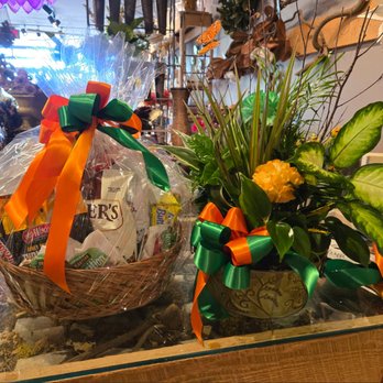 Daniel Vaughn Designs - Florists Near Me - State College, Pennsylvania Daniel Vaughn Designs - Florists Near Me - State College, Pennsylvania