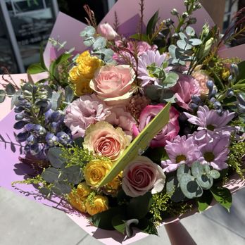 Desert Rose Florist - Designer's choice deluxe in pastel theme - Florists Near Me - Las Vegas, Nevada