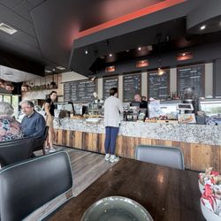 Esquires Coffee - Inside counter