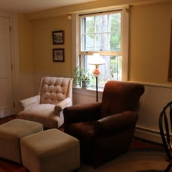 The House on Main Street - Vacation rentals have use of the comfy sitting area