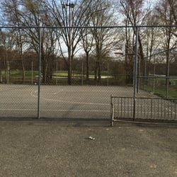 Kilroy Field - Basketball courts
