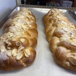 Palm Beach Bakery & Cafe - Cardamom braided bread