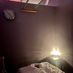 Shiny Foot Massage - body massage room.