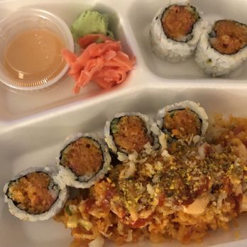 VIPS Sushi - Volcano roll - Japanese Near Me - Toronto, Ontario