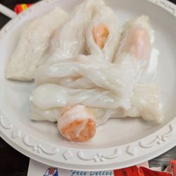 Rice rolled noodle with shrimp
