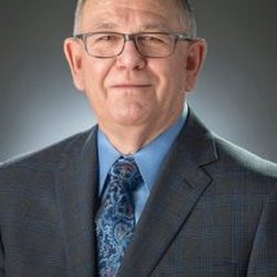 Bobby B Niemann, MD