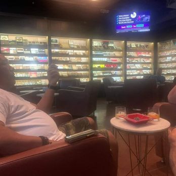 City Cigar Lounge - Relaxing time - Cigar Bars Near Me - Miami, Florida City Cigar Lounge - Relaxing time - Cigar Bars Near Me - Miami, Florida