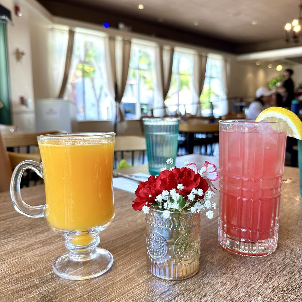 Darla Cafe  - Orange juice & rose-berry lemonade - Asian Fusion Near Me - Saratoga, California