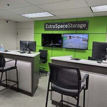 Extra Space Storage - 3598_Office - Self Storage Near Me - Palm Desert, California