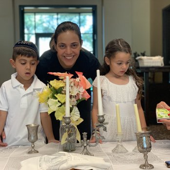 HDC Preschool - Shabbat - Preschools Near Me - Tarzana, California