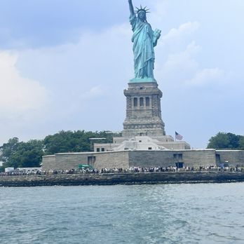 Skyline Cruises - Statue of Liberty. - Boat Charters Near Me - Flushing, New York