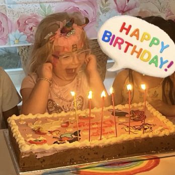 Hayley Cakes And Cookies - Bakeries Near Me - Austin, Texas