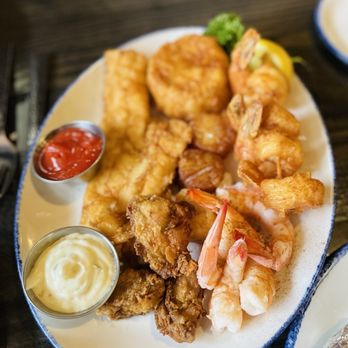 Jerry's Seafood - Mariner's platter - Seafood Near Me - Bowie, Maryland Jerry's Seafood - Mariner's platter - Seafood Near Me - Bowie, Maryland