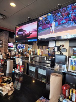 Pluckers Wing Bar by null