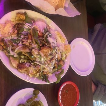 Barrio Fiesta Mexican Grill - Grilled chicken fajitas supreme nachos with a side of jalapeños. We had them skip the sour cream. - Mexican Near Me - Alabaster, Alabama Barrio Fiesta Mexican Grill - Grilled chicken fajitas supreme nachos with a side of jalapeños. We had them skip the sour cream. - Mexican Near Me - Alabaster, Alabama