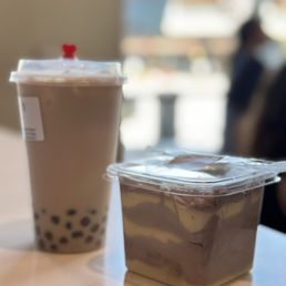 Assam Milk Tea & Tiramisu IG: @ammysalamii