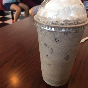 Rock n Roll Burger - Oreo shake - American Near Me - Simi Valley, California Rock n Roll Burger - Oreo shake - American Near Me - Simi Valley, California