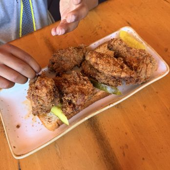 13 Restaurant - Chicken wings - sauce on the side - New American Near Me - St Thomas, Virgin Islands