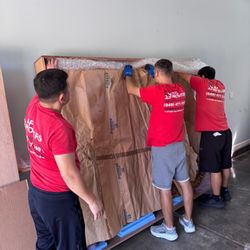 AFD Movers - Packing pictures and artwork into picture boxes