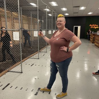 Axe Ventures LA - Axe Throwing Near Me - Los Angeles, California