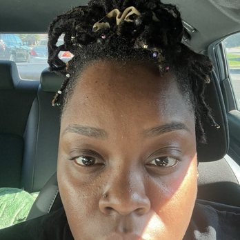 Bombay Salon & Spa - Clearly two different eyebrows. - Waxing Near Me - Memphis, Tennessee Bombay Salon & Spa - Clearly two different eyebrows. - Waxing Near Me - Memphis, Tennessee