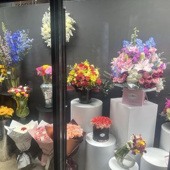 Vegas Rose Flowers - Assorted arrangements - Florists Near Me - Las Vegas, Nevada Vegas Rose Flowers - Assorted arrangements - Florists Near Me - Las Vegas, Nevada