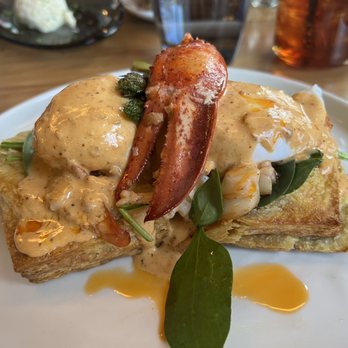 Marsh House - Lobster Benedict at Marsh House in Nashville TN - Southern Near Me - Nashville, Tennessee
