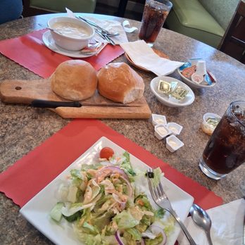 Roman Castle Restaurant - Salad soup bread to start.this is a wonderful dinner stop. Don't miss out if you're in the area check it it out. - American Near Me - Mauston, Wisconsin
