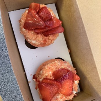 Sugar Vault Desserts - strawberry crunch shortcake cupcake - Cupcakes Near Me - Hyattsville, Maryland Sugar Vault Desserts - strawberry crunch shortcake cupcake - Cupcakes Near Me - Hyattsville, Maryland