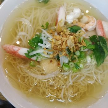 Bun Bo Hue Pho - Seafood and Wonton Noodle Soup Large - Vietnamese Near Me - North York, Ontario Bun Bo Hue Pho - Seafood and Wonton Noodle Soup Large - Vietnamese Near Me - North York, Ontario
