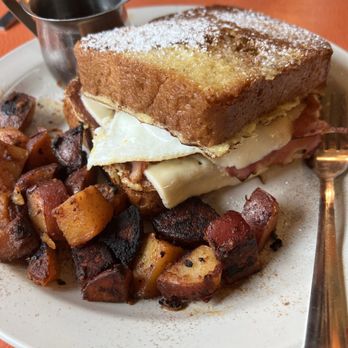 Papermoon Diner - Diners Near Me - Baltimore, Maryland