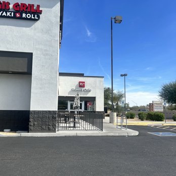 85°C Bakery Cafe-Arrowhead Ranch - front of store - Bakeries Near Me - Glendale, Arizona