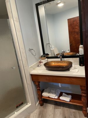 Curly Redwood Lodge by null