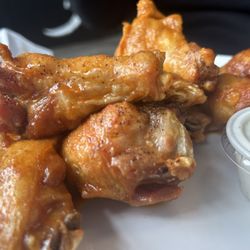 Gennaro's Pizza Parlor - Chicken Wings