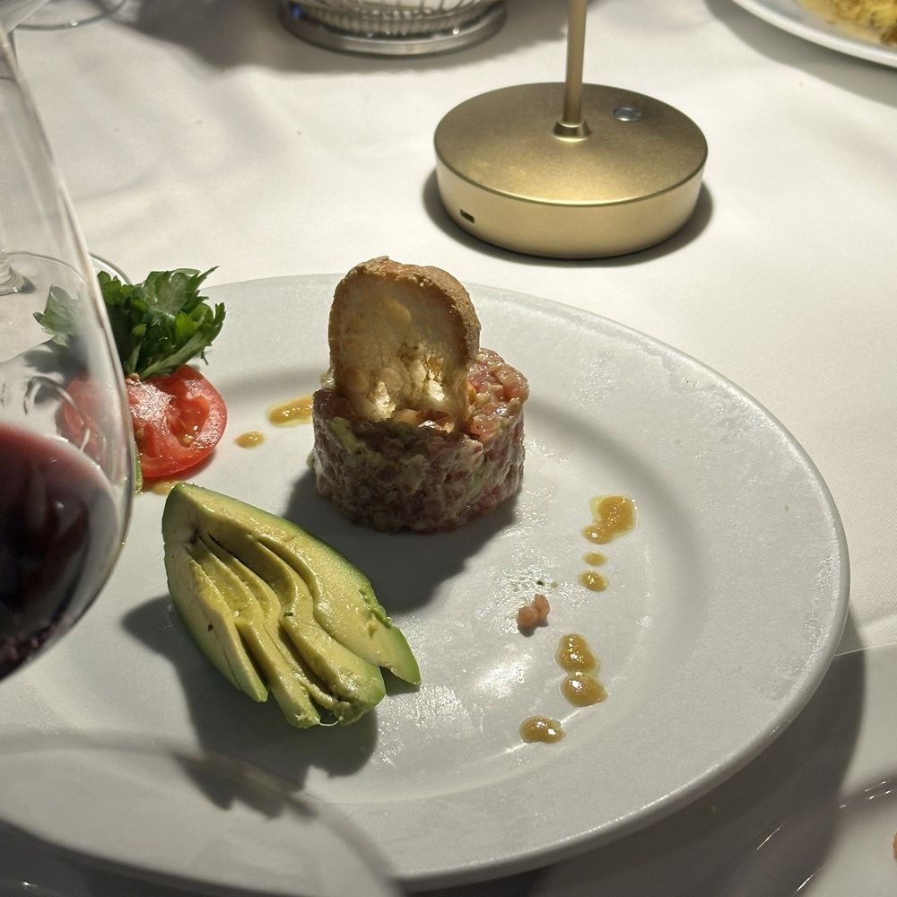 Il Gabbiano - Tuna tartare - Italian Near Me - Miami, Florida
