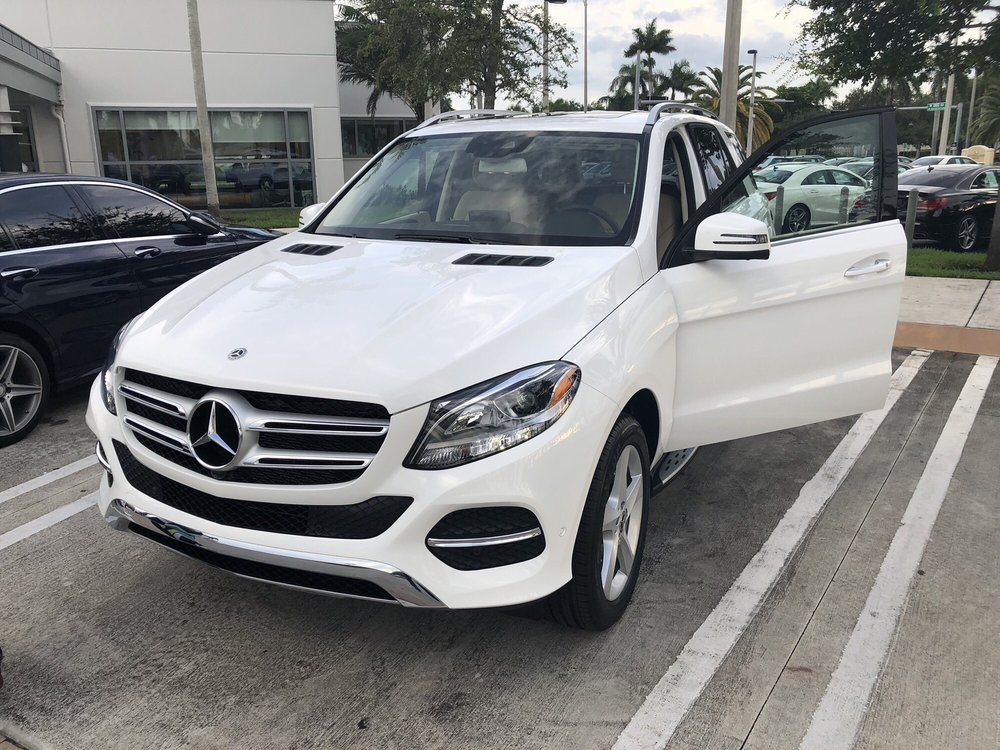 MERCEDESBENZ OF CUTLER BAY 30 Photos & 66 Reviews 10701 SW 211th
