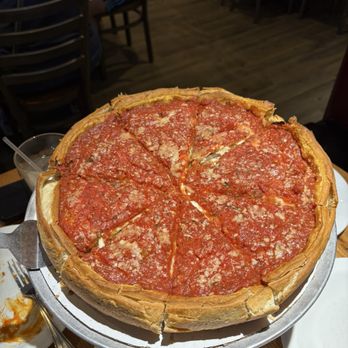 Giordano's - Pizza Near Me - Chicago, Illinois