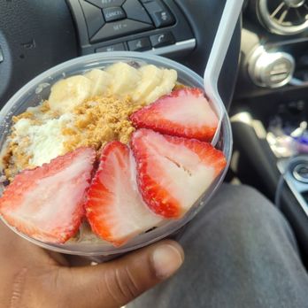 Brazuca Acaí - Acai bowl - Juice Bars & Smoothies Near Me - Richmond, California