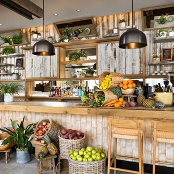 1 Kitchen - Restaurant Interior - Cocktail Bars Near Me - Toronto, Ontario