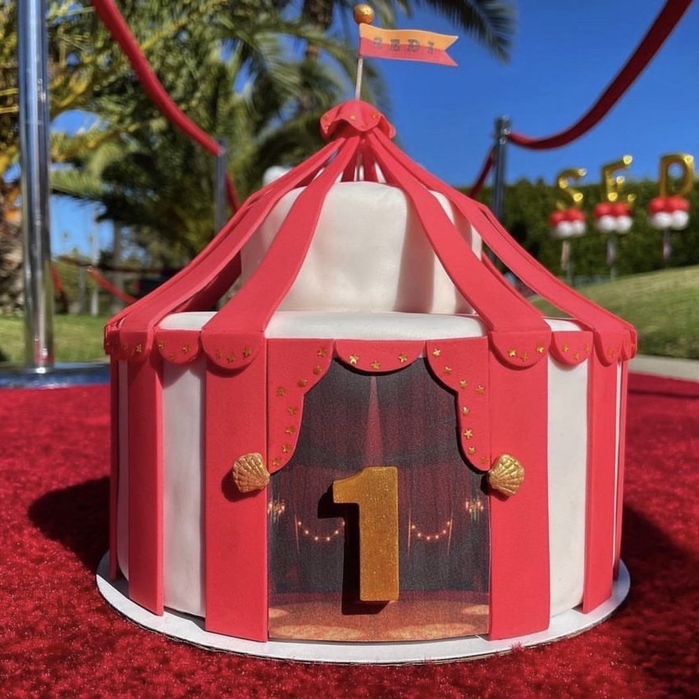 LA Custom Cakes - 1st Birthday Cake - Custom Cakes Near Me LA Custom Cakes - 1st Birthday Cake - Custom Cakes Near Me