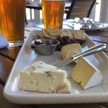 Gladstone Tavern - Cheese board & ipa beers - New American Near Me - Gladstone, New Jersey Gladstone Tavern - Cheese board & ipa beers - New American Near Me - Gladstone, New Jersey