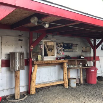 Toni's Bar-B-Que - ows the outside of a mobile home - Barbeque Near Me - Prineville, Oregon Toni's Bar-B-Que - ows the outside of a mobile home - Barbeque Near Me - Prineville, Oregon