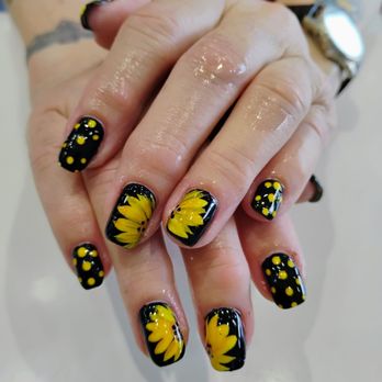 4 Seasons Nails & Spa - Sunflower nails today. Great job as always. - Nail Salons Near Me - Phoenixville, Pennsylvania
