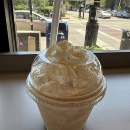 Coconut Cream Pie concrete with Drumstick base Coconut Cream Pie concrete with Drumstick base