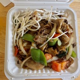 Pad Kee Mao with Beef Pad Kee Mao with Beef
