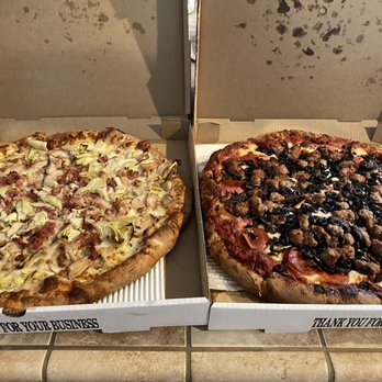 Gold Dust Pizza - Giant, White chicken delight and The Digger - Pizza Near Me - Ripon, California Gold Dust Pizza - Giant, White chicken delight and The Digger - Pizza Near Me - Ripon, California