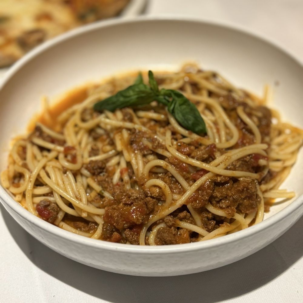 l'Arena - Spaghetti Bolognese - Italian Near Me - Amsterdam, New Hampshire