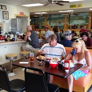 Doc's Diner - Restaurant interior - Seafood Near Me - Key Largo, Florida Doc's Diner - Restaurant interior - Seafood Near Me - Key Largo, Florida